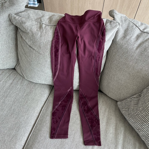 Lululemon Wunder Under Leggings - Picture 3 of 8